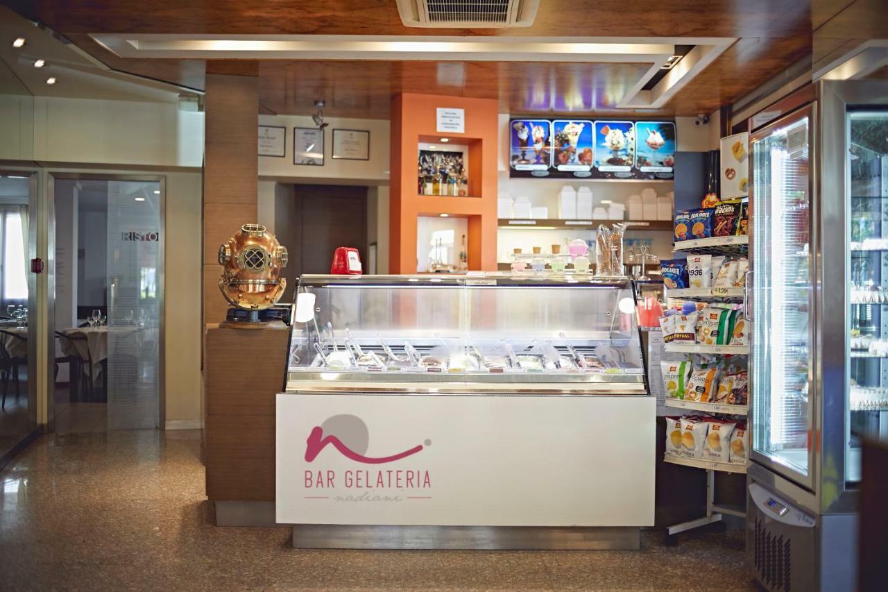 Albergo Romagna フラッタ・テルメ エクステリア 写真